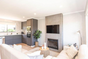 Lakeside Breeze 1 58 Townsend Street